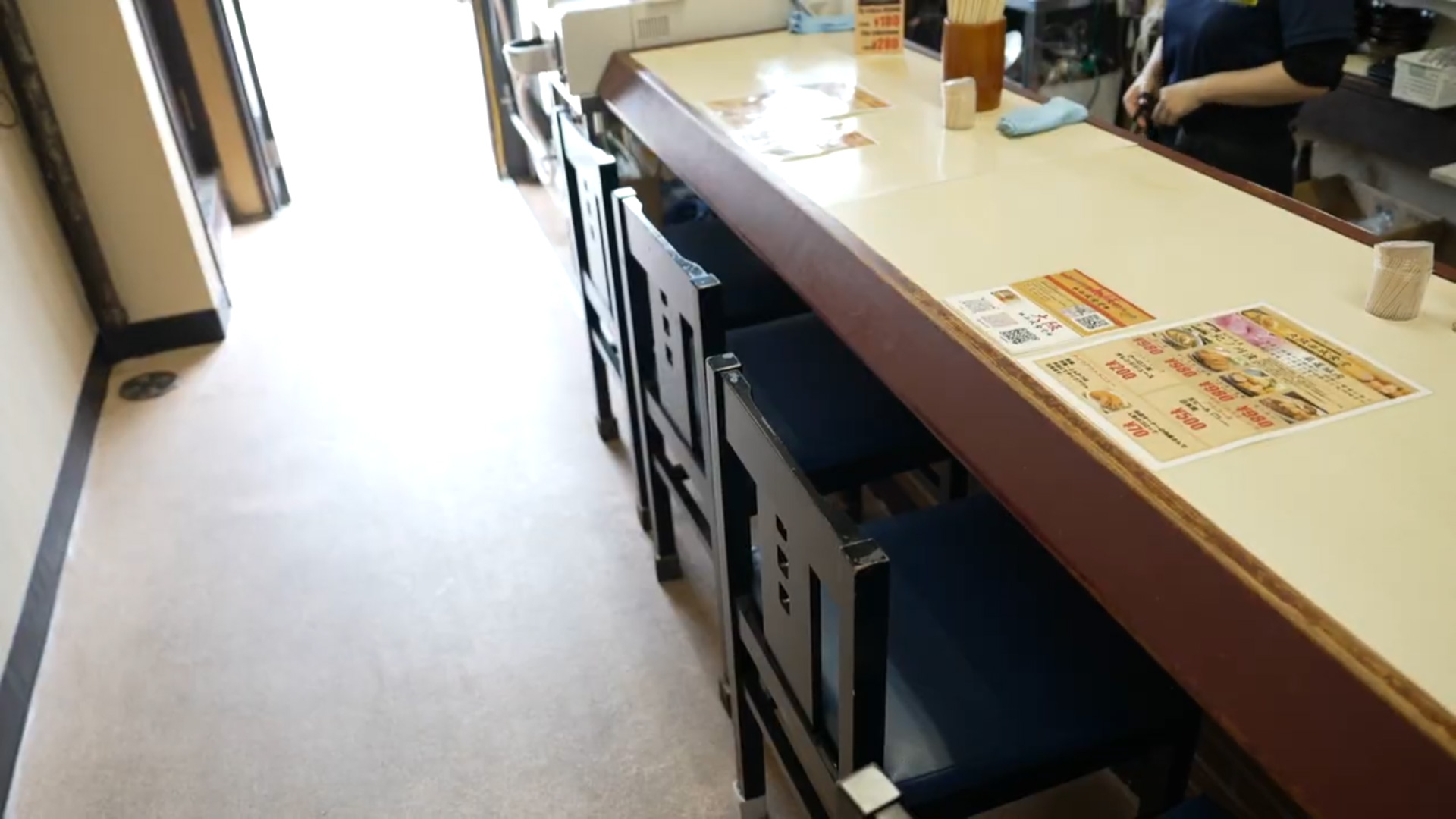 おひとり様でも気軽に入れるカウンター席